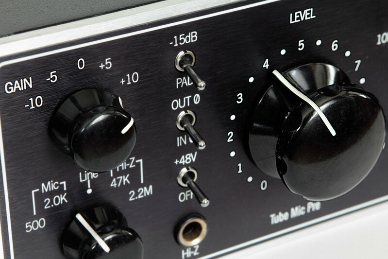 403-Preamp-Dual-Gain_1200x800b5c7.jpg 