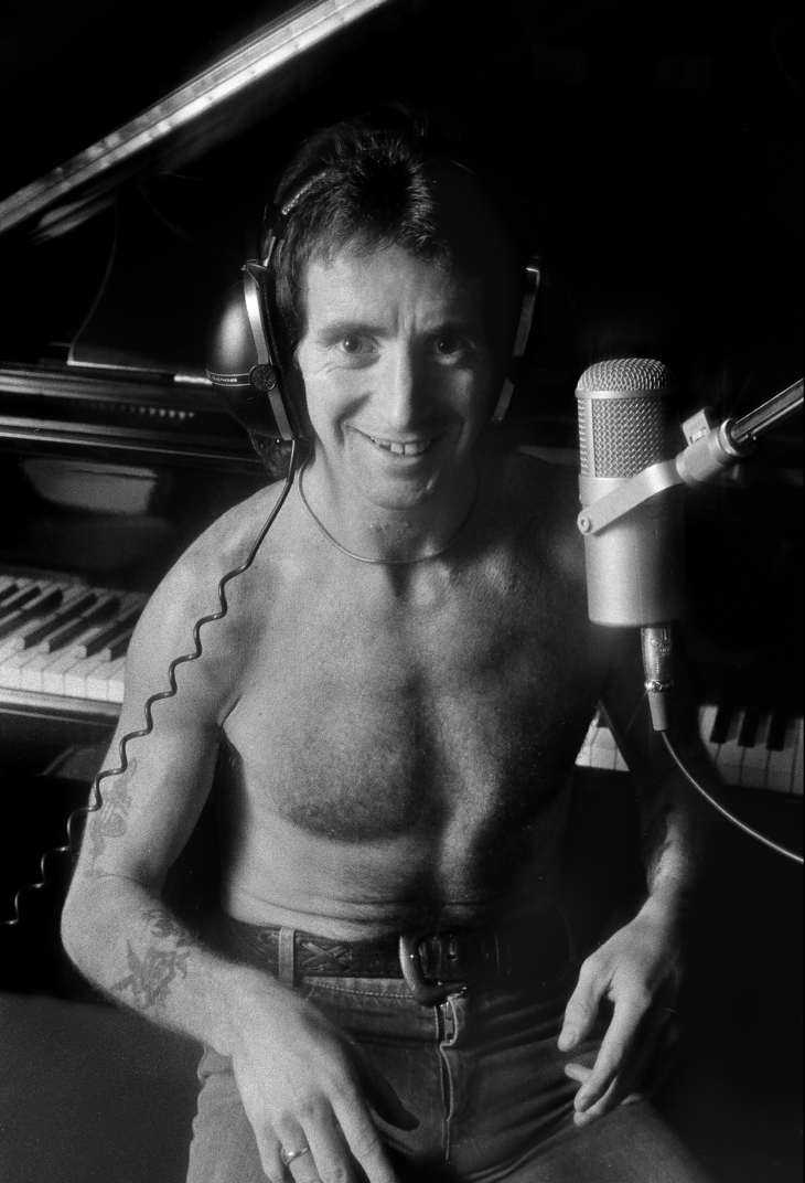 Bon Scott with U 47 fet - Photo Credit Philip Morris