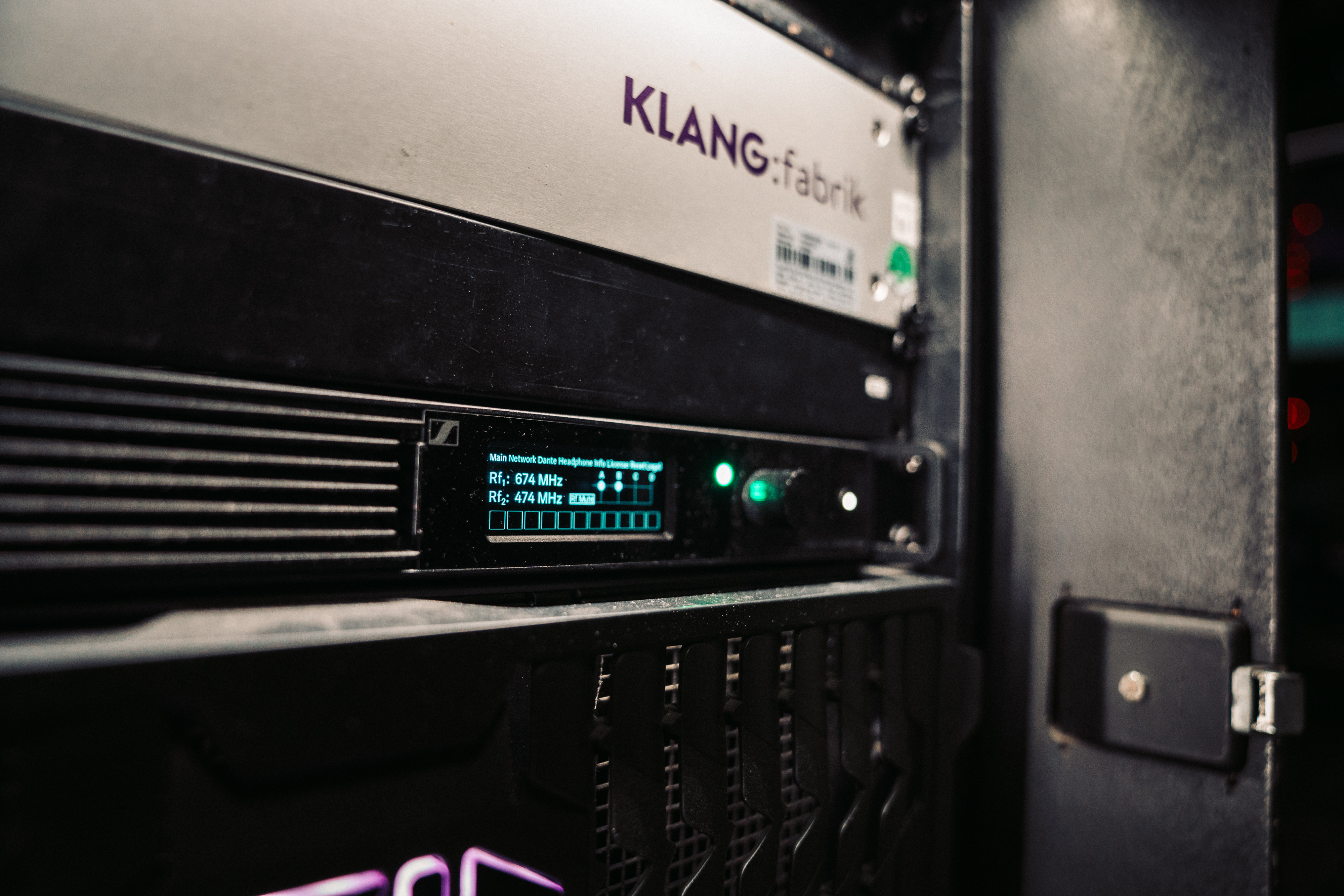 Instantly ready to use: the 19&rdquo;, 1 U Spectera Base Station (centre)